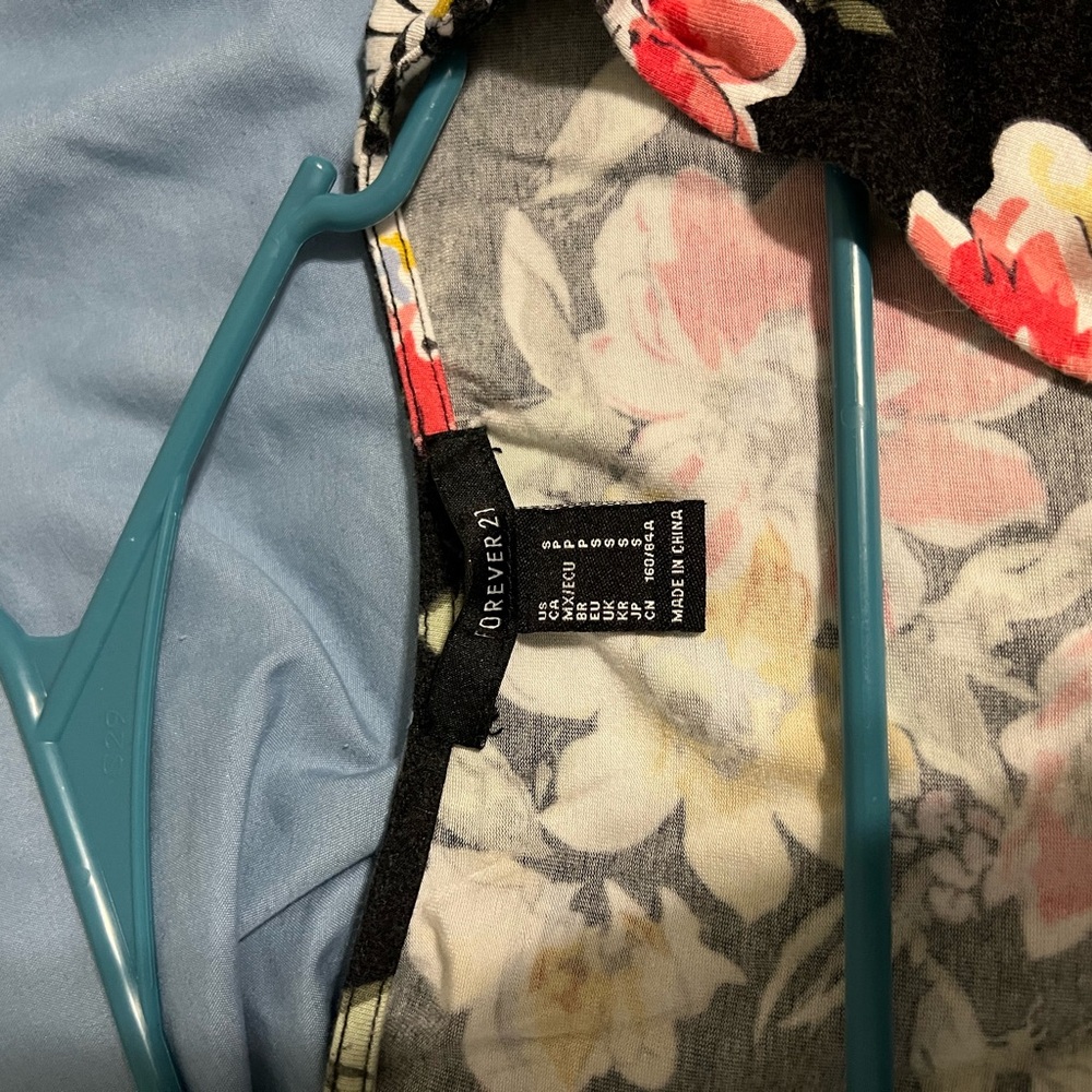 Forever 21 Floral Crop Top - Black, Red, White